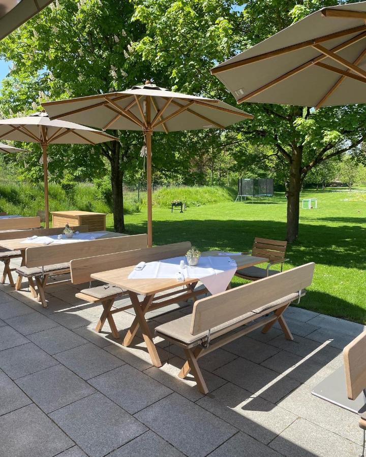 Hotel Restaurant Erber Ismaning Exterior photo